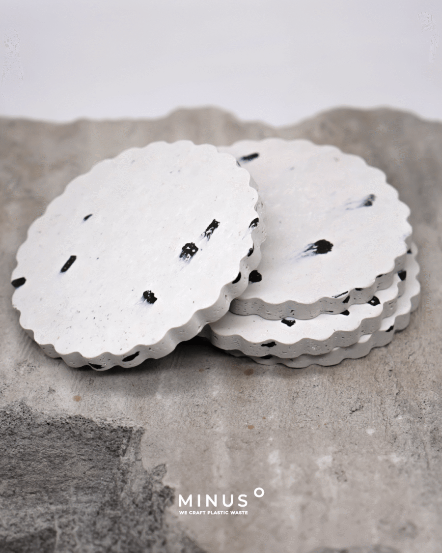 Eco-friendly recycled plastic coaster in natural color by Minus Degre