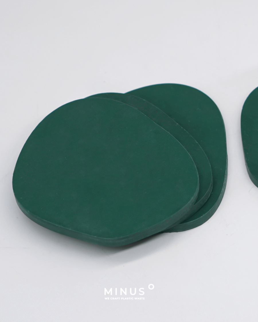 Eco coaster from recycled plastic waste by Minus Degre India