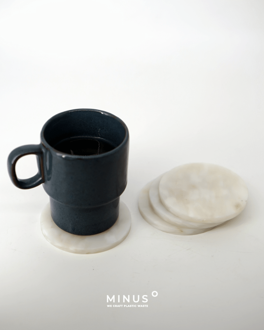 Recycled plastic table coaster for eco-friendly living by Minus Degre